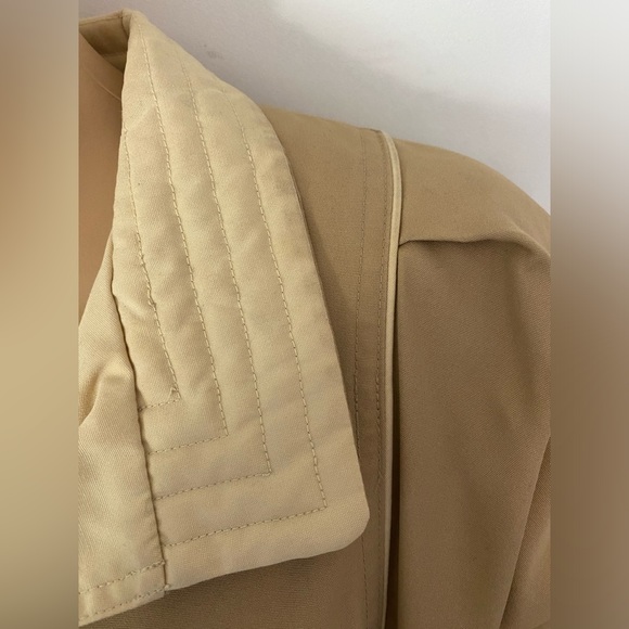 Vintage J.gallery trench coat. - Picture 6 of 7